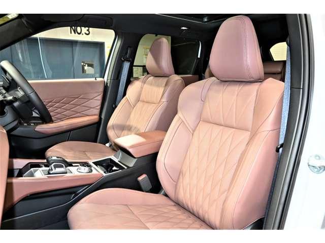 アウトランダーＰＨＥＶ Ｐエグゼクティブパッケージ　パノラマサンルーフ　ＭＩ－ＰＩＬＯＴ　本革シート　コーナーセンサー　電動リアゲート　全方位カメラ　サンルーフ（15枚目）