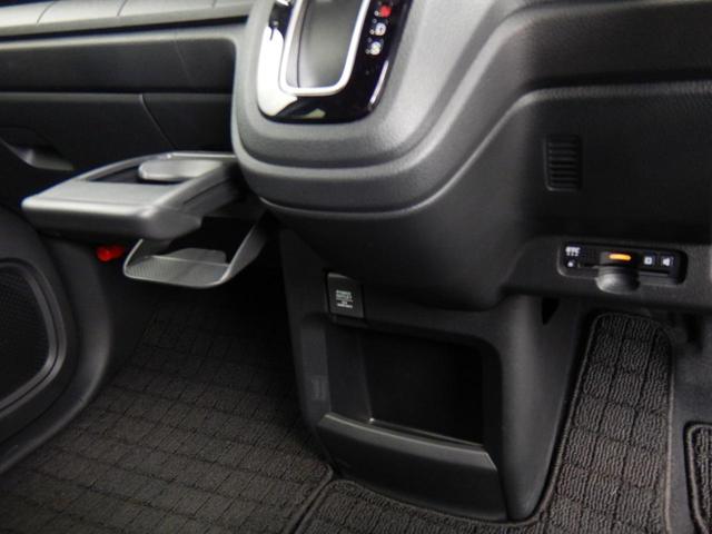 Lホンダセンシング ・・当社デモカー 純正8インチナビ・CD録再スマホ連携対応・ バックカメラ ETC サイド&カーテンエアバック シートヒーター 衝突軽減装置 車間&車線維持オートクルーズ 革コンビ内装 シートヒーター(58枚目)