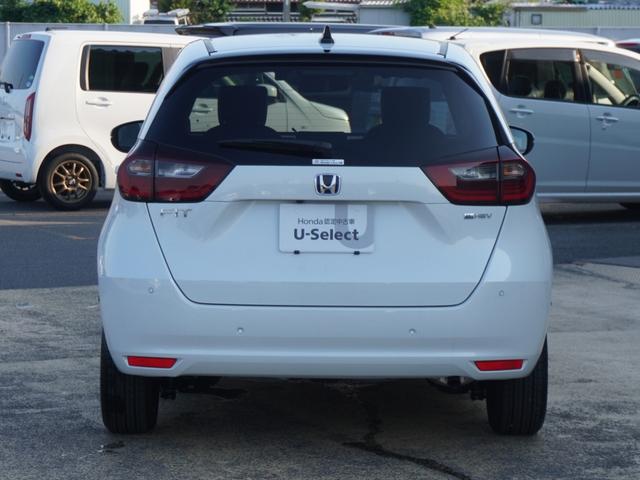 フィット ｅ：ＨＥＶホーム　元弊社デモカー　９型コネクトディスプレイナビ　衝突軽減ブレーキ　渋滞追従機能　急アクセル抑制機能　ＬＥＤオートライト　オートハイビーム　サイド＆カーテンＡＢ　電子パーキング　Ｐセンサー　ＥＴＣ２．０（13枚目）