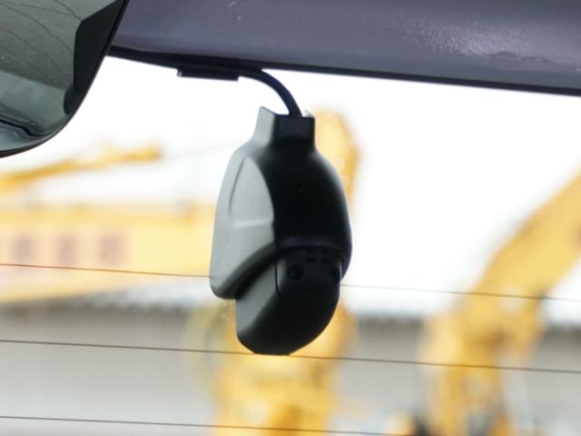 Ｎ－ＢＯＸカスタム Ｌターボ　純正ナビ　Ｂｌｕｅｔｏｏｔｈ　Ｒカメラ　電子パーキング　両側パワースライドドア　前後ドラレコ　ＥＴＣ　シートヒーター　シートバックテーブル　オートハイビーム　サイド＆カーテンエアバッグ　Ｒソナー（6枚目）