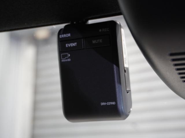 Ｎ－ＢＯＸカスタム ベースグレード　元当社デモカー　９型コネクトナビ　衝突軽減ブレーキ　急アクセル抑制機能　ナビ連動ドラレコ　サイド＆カーテンＡＢ　ＬＥＤオートライト　オートハイビーム　Ｐセンサー　両側ＰＳＤ　ブレーキホールド　ＥＴＣ（4枚目）