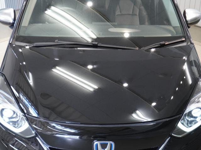 フィット ｅ：ＨＥＶリュクス　ワンオーナー　９型ナビ　衝突軽減ブレーキ　渋滞追従機能　リアカメラ　ＬＥＤオートライト　オートハイビーム　サイド＆カーテンＡＢ　Ｐセンサー　本革シート　ステアリングヒーター　ＥＴＣ２．０　ＵＳＢ（11枚目）