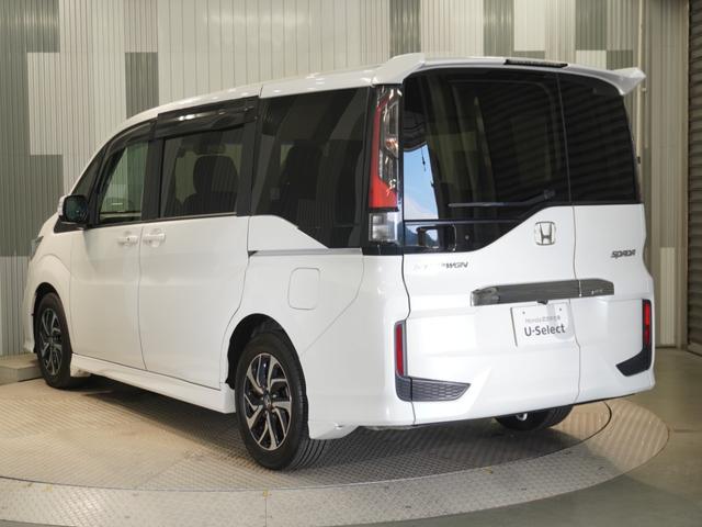 ステップワゴンスパーダ スパーダホンダセンシング　７人乗り　わくわくゲート　１０型ナビ　衝突軽減ブレーキ　ナビ連動ドラレコ　ＬＥＤオートライト　両側ＰＳＤ　革巻ステアリング　シートバックテーブル　ブルートゥース　音楽録音機能　ＵＳＢ　ＥＴＣ　Ｒカメラ（8枚目）