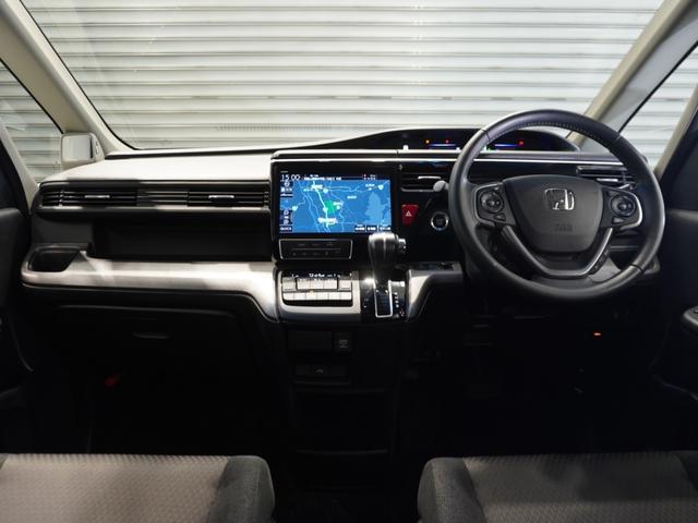 ステップワゴンスパーダ スパーダホンダセンシング　７人乗り　わくわくゲート　１０型ナビ　衝突軽減ブレーキ　ナビ連動ドラレコ　ＬＥＤオートライト　両側ＰＳＤ　革巻ステアリング　シートバックテーブル　ブルートゥース　音楽録音機能　ＵＳＢ　ＥＴＣ　Ｒカメラ（13枚目）