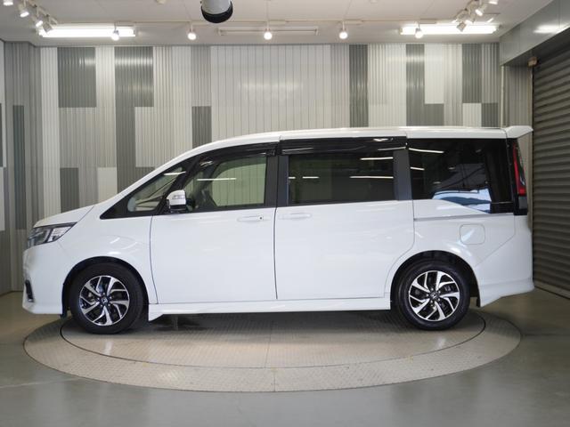 ステップワゴンスパーダ スパーダホンダセンシング　７人乗り　わくわくゲート　１０型ナビ　衝突軽減ブレーキ　ナビ連動ドラレコ　ＬＥＤオートライト　両側ＰＳＤ　革巻ステアリング　シートバックテーブル　ブルートゥース　音楽録音機能　ＵＳＢ　ＥＴＣ　Ｒカメラ（24枚目）