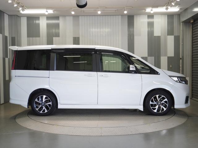 ステップワゴンスパーダ スパーダホンダセンシング　７人乗り　わくわくゲート　１０型ナビ　衝突軽減ブレーキ　ナビ連動ドラレコ　ＬＥＤオートライト　両側ＰＳＤ　革巻ステアリング　シートバックテーブル　ブルートゥース　音楽録音機能　ＵＳＢ　ＥＴＣ　Ｒカメラ（28枚目）