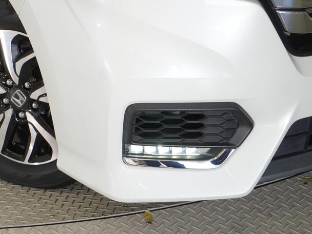 ステップワゴンスパーダ スパーダホンダセンシング　７人乗り　わくわくゲート　１０型ナビ　衝突軽減ブレーキ　ナビ連動ドラレコ　ＬＥＤオートライト　両側ＰＳＤ　革巻ステアリング　シートバックテーブル　ブルートゥース　音楽録音機能　ＵＳＢ　ＥＴＣ　Ｒカメラ（32枚目）