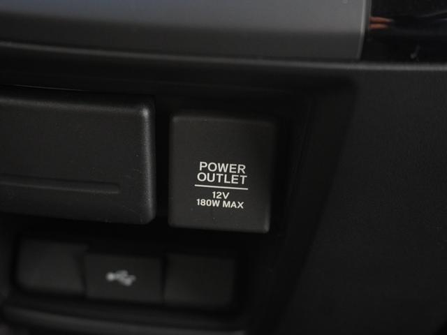 ステップワゴンスパーダ スパーダホンダセンシング　７人乗り　わくわくゲート　１０型ナビ　衝突軽減ブレーキ　ナビ連動ドラレコ　ＬＥＤオートライト　両側ＰＳＤ　革巻ステアリング　シートバックテーブル　ブルートゥース　音楽録音機能　ＵＳＢ　ＥＴＣ　Ｒカメラ（49枚目）