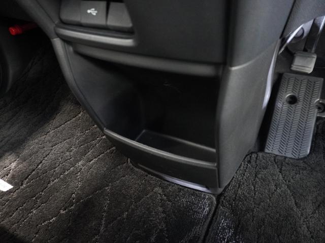 ステップワゴンスパーダ スパーダホンダセンシング　７人乗り　わくわくゲート　１０型ナビ　衝突軽減ブレーキ　ナビ連動ドラレコ　ＬＥＤオートライト　両側ＰＳＤ　革巻ステアリング　シートバックテーブル　ブルートゥース　音楽録音機能　ＵＳＢ　ＥＴＣ　Ｒカメラ（50枚目）