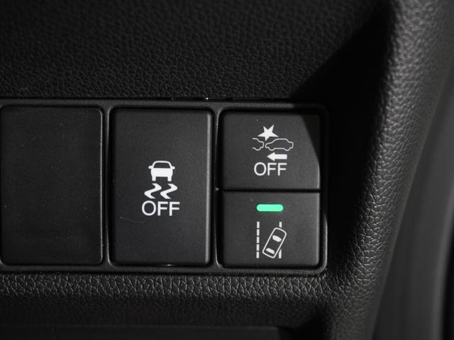 ステップワゴンスパーダ スパーダホンダセンシング　７人乗り　わくわくゲート　１０型ナビ　衝突軽減ブレーキ　ナビ連動ドラレコ　ＬＥＤオートライト　両側ＰＳＤ　革巻ステアリング　シートバックテーブル　ブルートゥース　音楽録音機能　ＵＳＢ　ＥＴＣ　Ｒカメラ（62枚目）