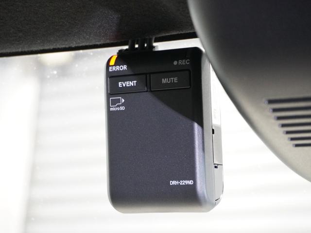 N-BOXカスタム ターボ 元当社デモカー 9型コネクトナビ 衝突軽減ブレーキ 急アクセル抑制機能 ナビ連動ドラレコ Pセンサー サイド&カーテンAB 両側PSD シートヒーター 電子パーキング ブレーキホールド ETC(4枚目)