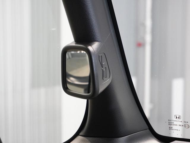 N-BOXカスタム ターボ 元当社デモカー 9型コネクトナビ 衝突軽減ブレーキ 急アクセル抑制機能 ナビ連動ドラレコ Pセンサー サイド&カーテンAB 両側PSD シートヒーター 電子パーキング ブレーキホールド ETC(36枚目)