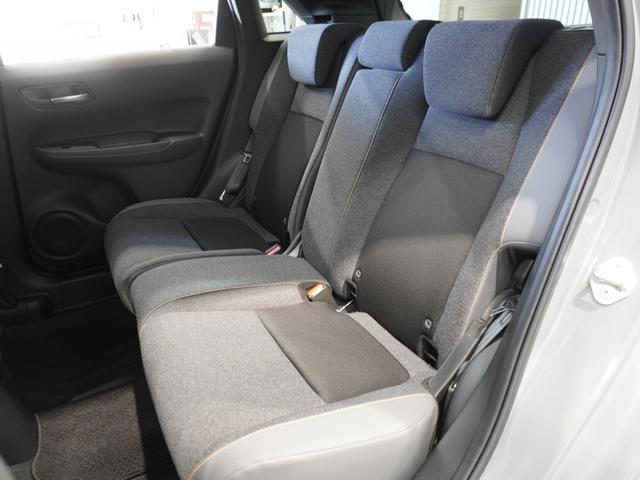 フィット e:HEVRS ワンオーナー 9型ナビ ナビ連動前後ドラレコ 衝突軽減ブレーキ 急アクセル抑制機能 サイド&カーテンAB LEDオートライト オートハイビーム パーキングセンサー ブレーキホールド Rカメラ ETC(15枚目)