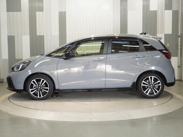 フィット e:HEVRS ワンオーナー 9型ナビ ナビ連動前後ドラレコ 衝突軽減ブレーキ 急アクセル抑制機能 サイド&カーテンAB LEDオートライト オートハイビーム パーキングセンサー ブレーキホールド Rカメラ ETC(24枚目)