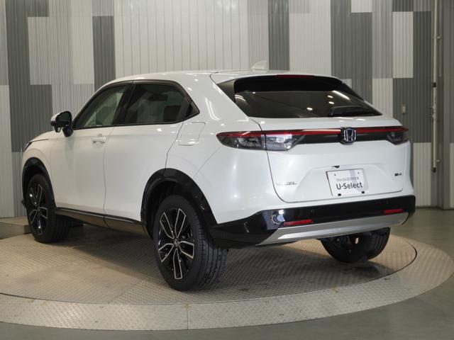 ヴェゼル ｅ：ＨＥＶＺ　コネクトナビ　前後ドラレコ　後方車両検知　シートヒーター　電動テールゲート　リアカメラ　ＥＴＣ２．０　渋滞追従　ＬＥＤオートライト＆フォグ　前後障害物センサー　ブルートゥース　ワンオーナー（8枚目）