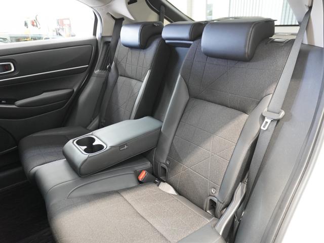 ヴェゼル ｅ：ＨＥＶＺ　コネクトナビ　前後ドラレコ　後方車両検知　シートヒーター　電動テールゲート　リアカメラ　ＥＴＣ２．０　渋滞追従　ＬＥＤオートライト＆フォグ　前後障害物センサー　ブルートゥース　ワンオーナー（15枚目）