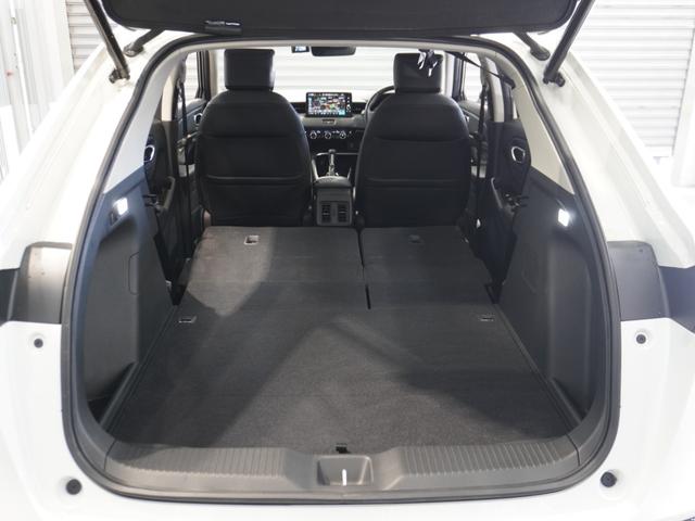 ヴェゼル ｅ：ＨＥＶＺ　コネクトナビ　前後ドラレコ　後方車両検知　シートヒーター　電動テールゲート　リアカメラ　ＥＴＣ２．０　渋滞追従　ＬＥＤオートライト＆フォグ　前後障害物センサー　ブルートゥース　ワンオーナー（16枚目）