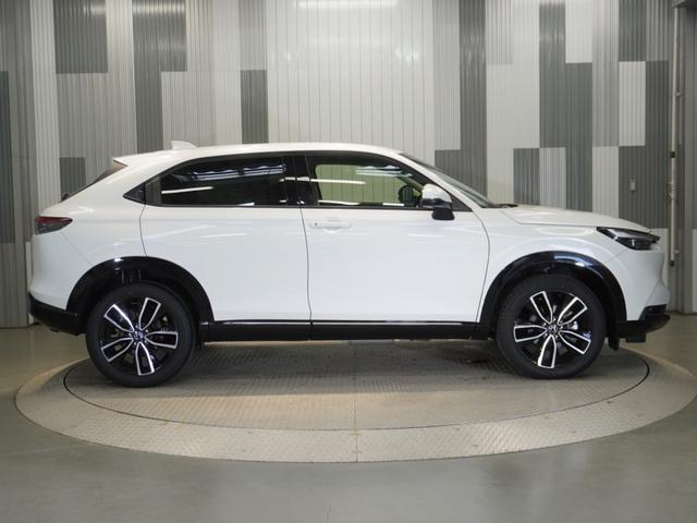 ヴェゼル ｅ：ＨＥＶＺ　コネクトナビ　前後ドラレコ　後方車両検知　シートヒーター　電動テールゲート　リアカメラ　ＥＴＣ２．０　渋滞追従　ＬＥＤオートライト＆フォグ　前後障害物センサー　ブルートゥース　ワンオーナー（27枚目）