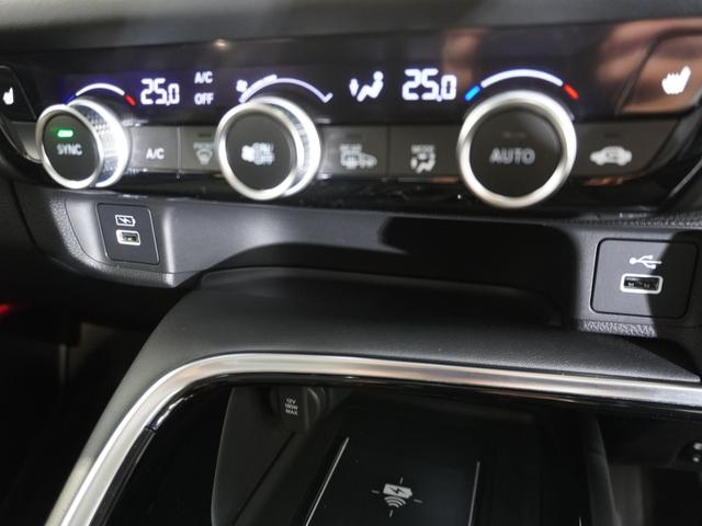 ヴェゼル ｅ：ＨＥＶＺ　コネクトナビ　前後ドラレコ　後方車両検知　シートヒーター　電動テールゲート　リアカメラ　ＥＴＣ２．０　渋滞追従　ＬＥＤオートライト＆フォグ　前後障害物センサー　ブルートゥース　ワンオーナー（40枚目）