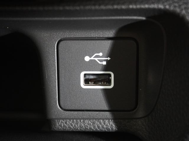 ヴェゼル ｅ：ＨＥＶＺ　コネクトナビ　前後ドラレコ　後方車両検知　シートヒーター　電動テールゲート　リアカメラ　ＥＴＣ２．０　渋滞追従　ＬＥＤオートライト＆フォグ　前後障害物センサー　ブルートゥース　ワンオーナー（44枚目）