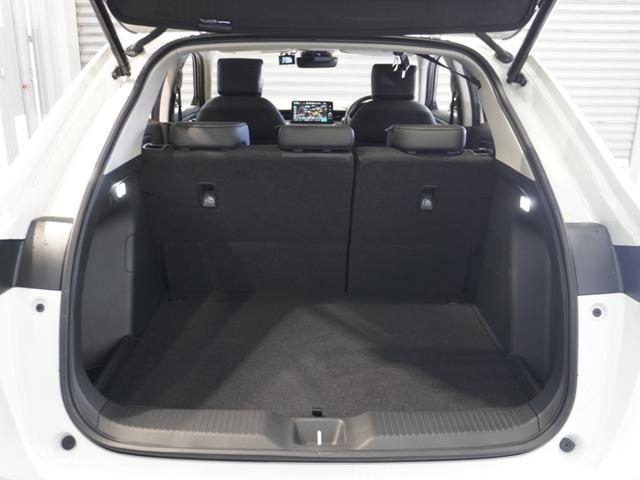 ヴェゼル ｅ：ＨＥＶＺ　コネクトナビ　前後ドラレコ　後方車両検知　シートヒーター　電動テールゲート　リアカメラ　ＥＴＣ２．０　渋滞追従　ＬＥＤオートライト＆フォグ　前後障害物センサー　ブルートゥース　ワンオーナー（76枚目）