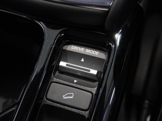 ヴェゼル e:HEVZ 9型コネクトナビ 無限サイレンサー 前後ドラレコ 後方車両検知 Rカメラ シートヒーター ETC2.0 前後障害物センサー LEDオートライト&フォグ 前後ロアスカート 電動テールゲート ワンオーナー(56枚目)