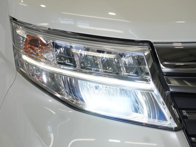 ルーミー カスタムＧ　７型純正ナビ　フルセグ　ＣＤ録音機能　純正ドライブレコーダー　衝突回避支援ブレーキ（スマートアシストＩＩＩ　誤発信抑制機能（前後）ＬＥＤヘッドライト　オートハイトビーム（9枚目）