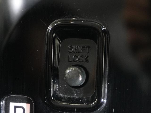 ルーミー カスタムＧ　７型純正ナビ　フルセグ　ＣＤ録音機能　純正ドライブレコーダー　衝突回避支援ブレーキ（スマートアシストＩＩＩ　誤発信抑制機能（前後）ＬＥＤヘッドライト　オートハイトビーム（44枚目）