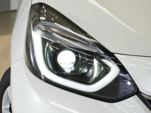 フィット ｅ：ＨＥＶホーム　当社デモカー　純正９型メモリーナビ　フルセグ　ミュージックラック　ＤＶＤｂｌｕｅｔｏｏｔｈホンダセンシング　渋滞追従　ＬＥＤヘッドライト　ＥＴＣ　純正ドライブレコーダー　リアカメラ（9枚目）
