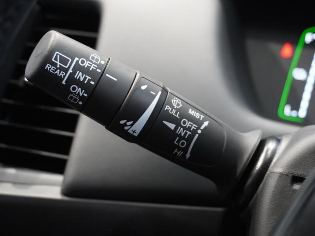 フィット ｅ：ＨＥＶホーム　当社デモカー　純正９型メモリーナビ　フルセグ　ミュージックラック　ＤＶＤｂｌｕｅｔｏｏｔｈホンダセンシング　渋滞追従　ＬＥＤヘッドライト　ＥＴＣ　純正ドライブレコーダー　リアカメラ（44枚目）