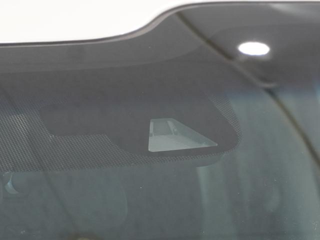 フリード Ｇ・ホンダセンシング　純正７型メモリーナビ　フルセグ　ＣＤ　ＤＶＤ　Ｂｌｕｅｔｏｏｔｈ　ＵＳＢ　ホンダセンシング　ＬＥＤヘッドライト　ＥＴＣ　純正前後ドライブレコーダー　両側パワースライドドア　前席シートヒーター（12枚目）