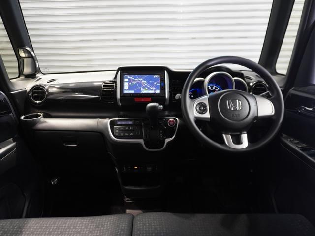 Ｎ－ＢＯＸカスタム ＧＳＳブラックスタイルパッケージ　純正ナビ　リアカメラ　シートヒーター　ＨＩＤオートライト　左側電動スライド　ＥＴＣ　ＬＥＤフォグ　ブルートゥース　オートリトラミラー　後席スライドシート　フルセグＴＶ　ワンオーナー（12枚目）