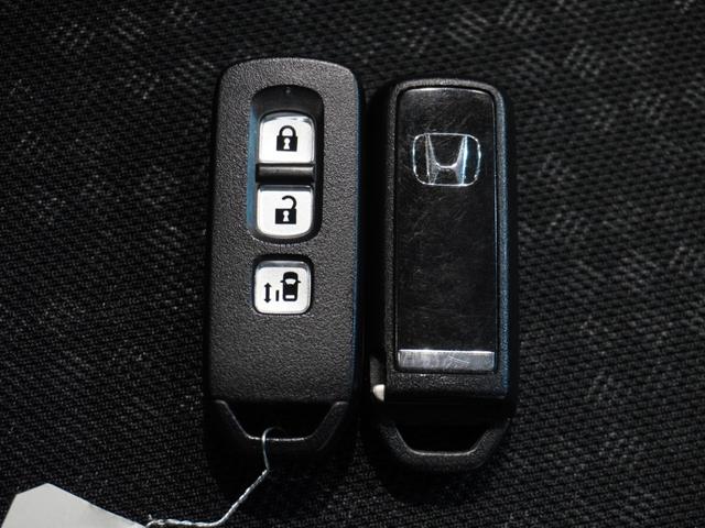 Ｎ－ＢＯＸカスタム ＧＳＳブラックスタイルパッケージ　純正ナビ　リアカメラ　シートヒーター　ＨＩＤオートライト　左側電動スライド　ＥＴＣ　ＬＥＤフォグ　ブルートゥース　オートリトラミラー　後席スライドシート　フルセグＴＶ　ワンオーナー（50枚目）