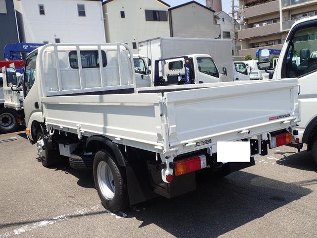 デュトロ 　２ｔ　標準１０尺　平ボディ　ＭＴ　安全装置（3枚目）