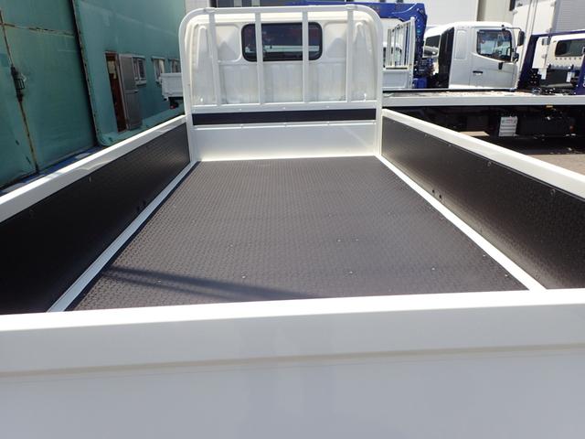 デュトロ 　２ｔ　標準１０尺　平ボディ　ＭＴ　安全装置（6枚目）