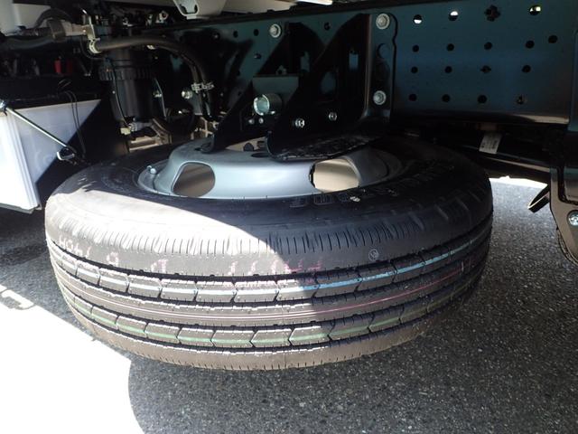 デュトロ 　２ｔ　標準１０尺　平ボディ　ＭＴ　安全装置（10枚目）