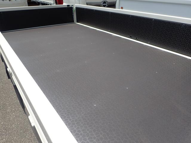 デュトロ 　２ｔ　標準１０尺　平ボディ　ＭＴ　安全装置（5枚目）