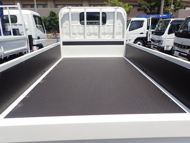 デュトロ 　２ｔ　標準１０尺　平ボディ　ＭＴ　安全装置（6枚目）