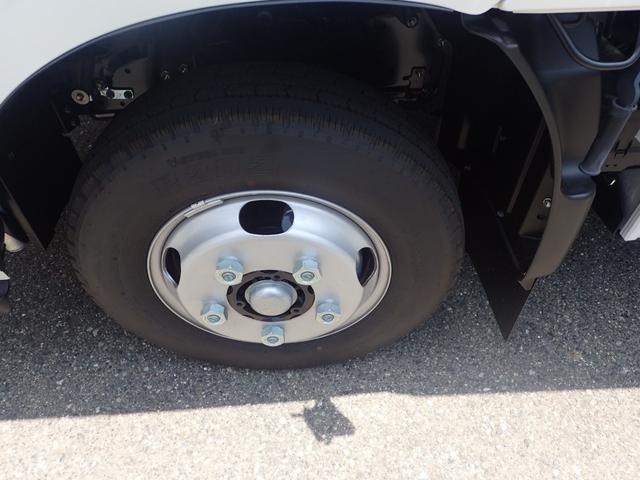 デュトロ 　２ｔ　標準１０尺　平ボディ　ＭＴ　安全装置（24枚目）