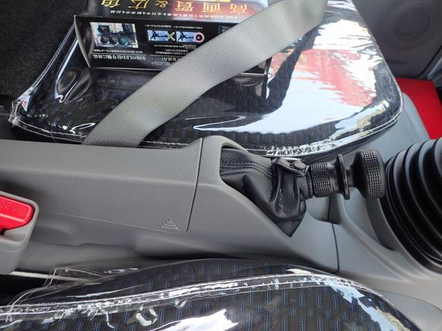 デュトロ 　２ｔ　標準１０尺　平ボディ　ＭＴ　安全装置（15枚目）