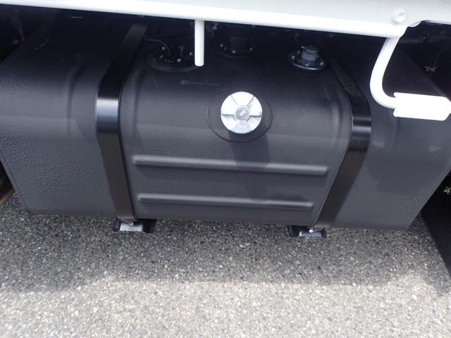 デュトロ 　２ｔ　標準１０尺　平ボディ　ＭＴ　安全装置（8枚目）