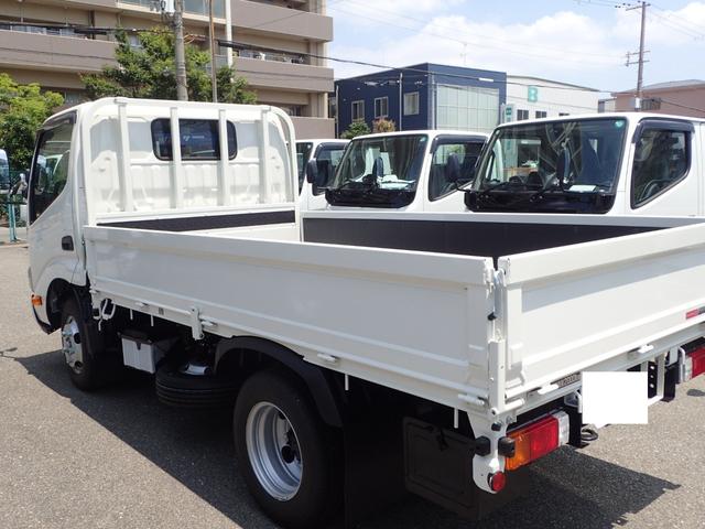 デュトロ 　デュトロ　２ｔ　標準１０尺　平ボディ　ＭＴ　安全装置（2枚目）