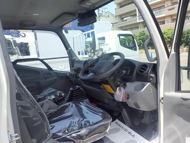 デュトロ 　デュトロ　２ｔ　標準１０尺　平ボディ　ＭＴ　安全装置（9枚目）