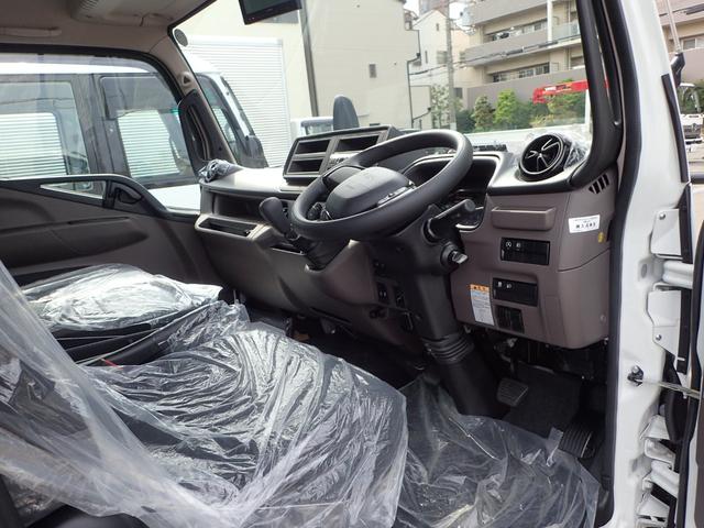 キャンター 　フル液晶メーター　３ｔ　ワイドロング平ボディ　５ＭＴ（12枚目）
