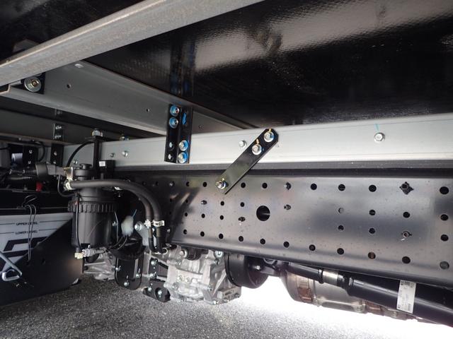 デュトロ 　２ｔ　標準１０尺　冷蔵冷凍車　ＭＴ（12枚目）