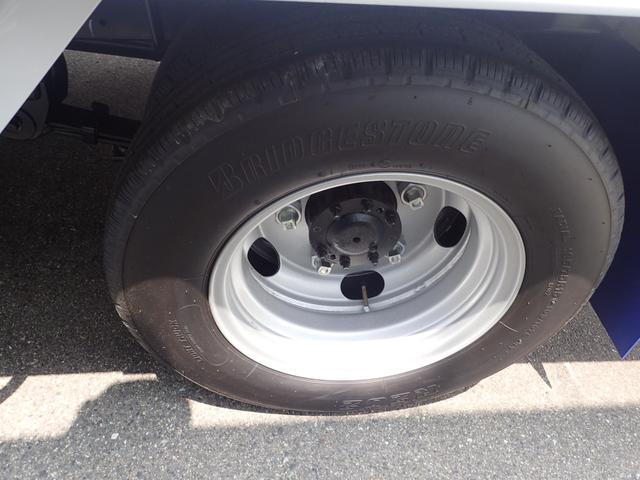 デュトロ 　２ｔ　標準１０尺　冷蔵冷凍車　ＭＴ（28枚目）