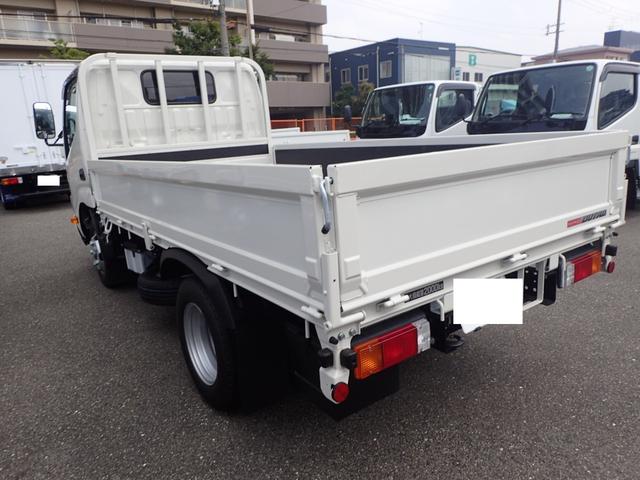 デュトロ 　２ｔ　標準１０尺　平ボディ　ＭＴ　安全装置（3枚目）