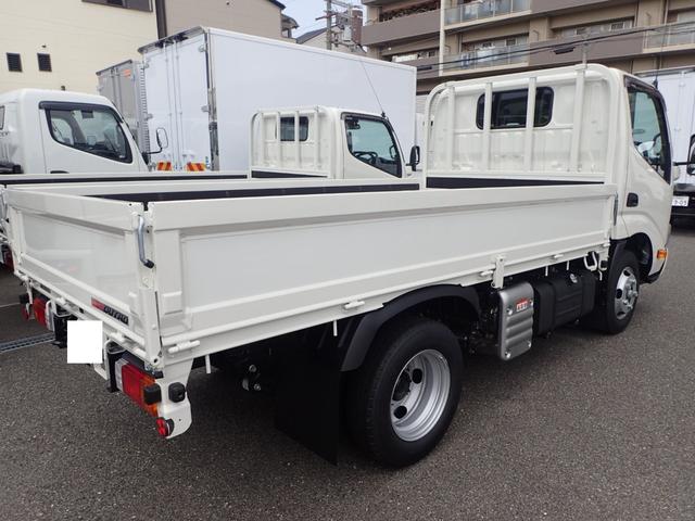 デュトロ 　２ｔ　標準１０尺　平ボディ　ＭＴ　安全装置（4枚目）