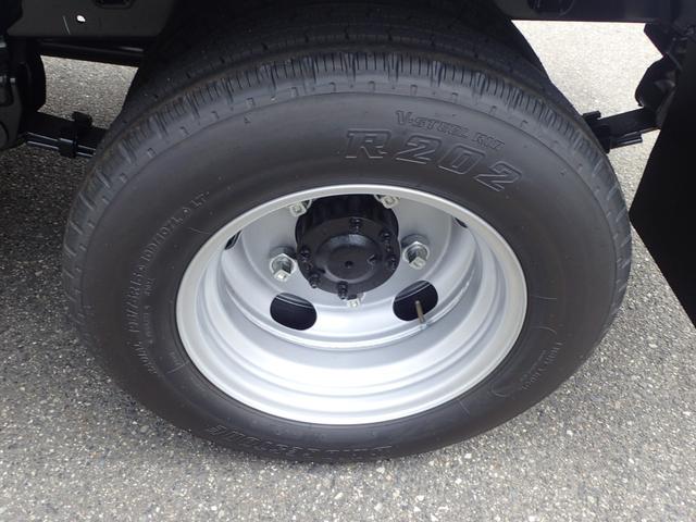 デュトロ 　２ｔ　標準１０尺　平ボディ　ＭＴ　安全装置（26枚目）