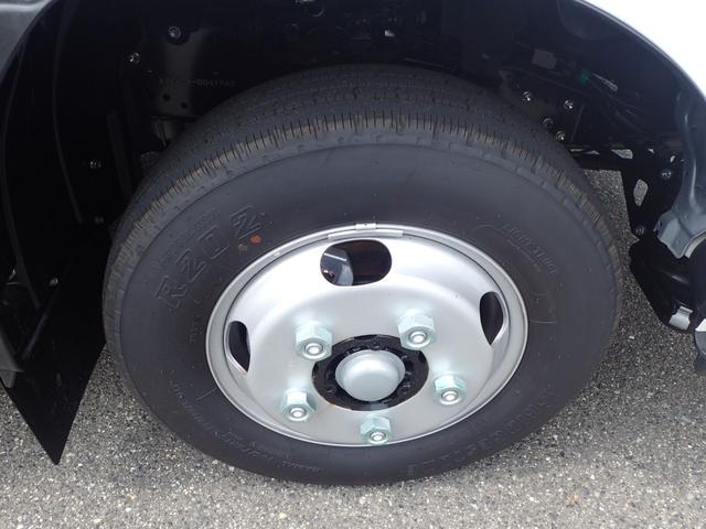 デュトロ 　２ｔ　標準１０尺　平ボディ　ＭＴ　安全装置（28枚目）